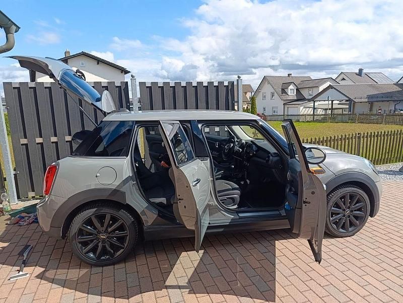 Second-hand Mini ONE 102 CP (75 kW) 2018 Gri Hatchback