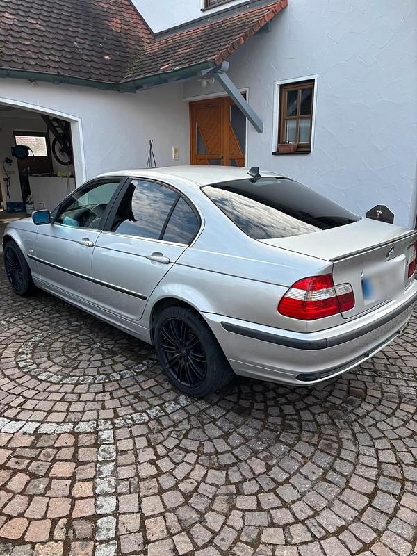 Gebraucht BMW 330 231 PS (169 kW) 2000 Silber Limousine