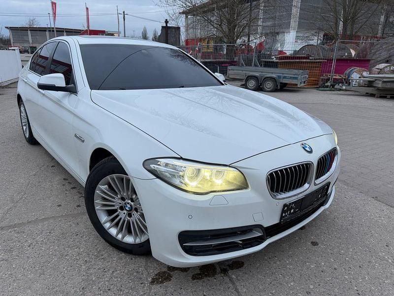 Gebraucht BMW 520 184 PS (135 kW) 2013 Weiß Limousine