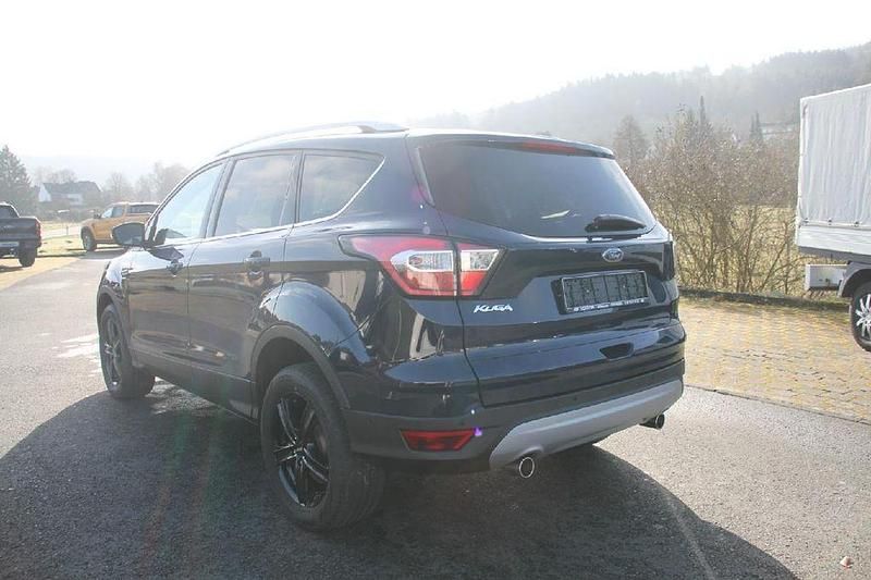 Gebraucht Ford Kuga Cool & Connect 120 PS (88 kW) 2019 Blau SUV