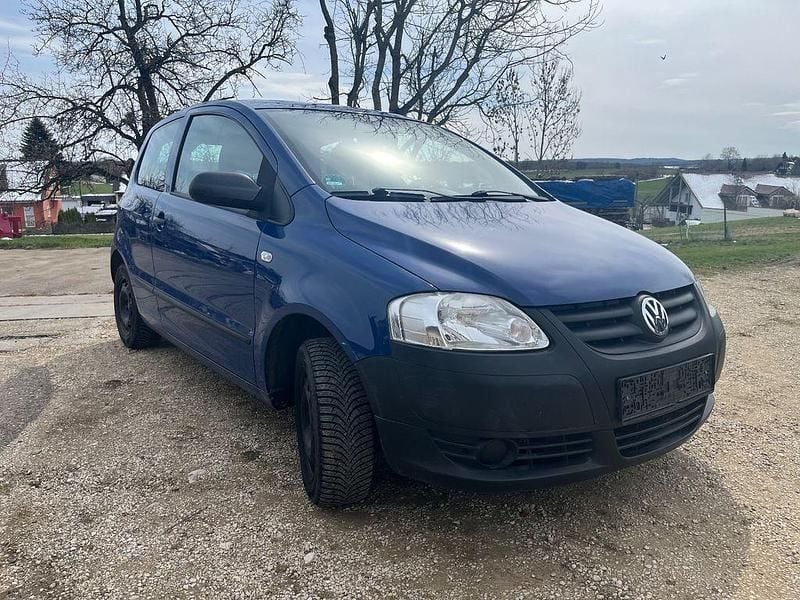 Gebraucht VW Fox 60 PS (44 kW) 2010 Blau Kleinwagen