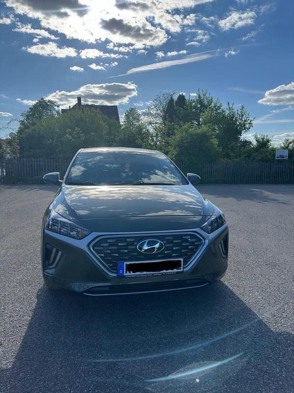 Grau Gebraucht 2021 Hyundai Ioniq Limousine | 16.000 € (Guter Preis) - Bild 1/4