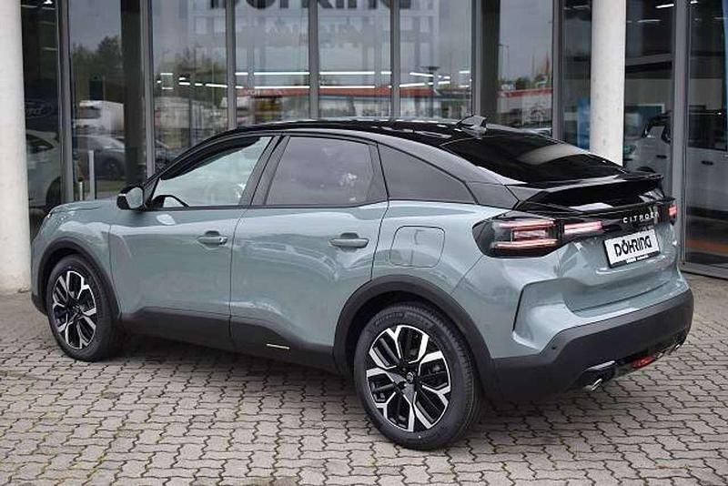 Neu Citroën C4 131 PS (96 kW) 2025 Manhattan grün Limousine