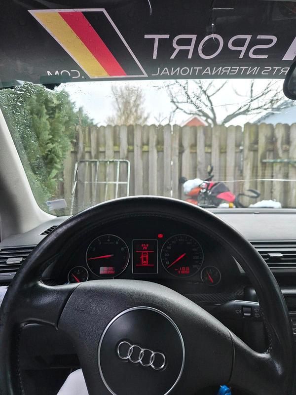 Gebraucht Audi A4 131 PS (96 kW) 2002 Grau Kombi