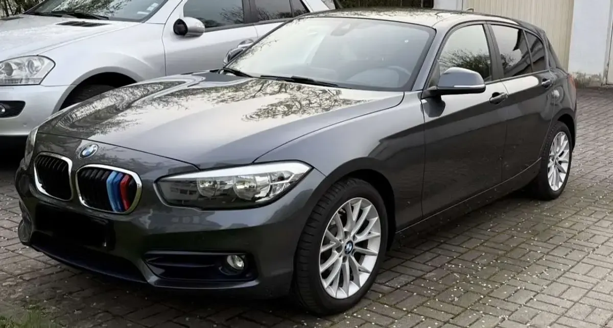 Gebraucht BMW 118 Sport Line 136 PS (100 kW) 2016 Grau Kleinwagen