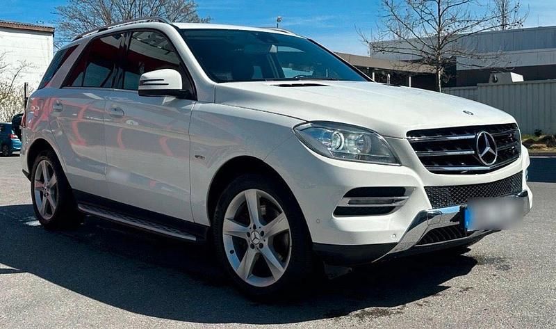 Gebraucht Mercedes ML250 204 PS (150 kW) 2012 Weiß SUV