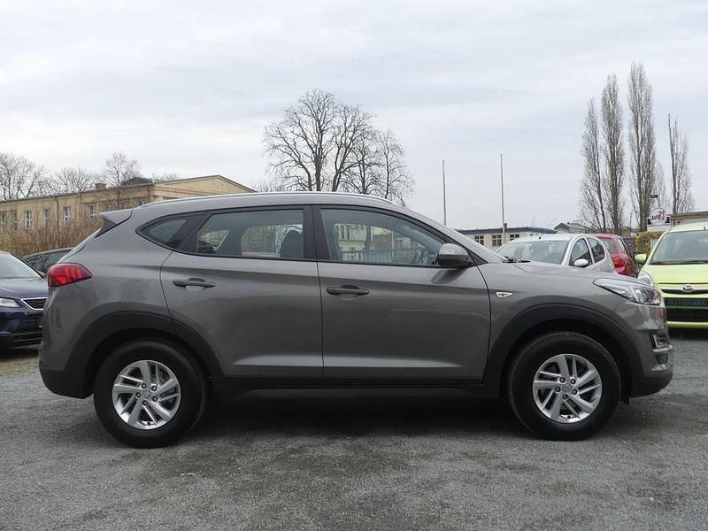 Gebraucht Hyundai Tucson Select 132 PS (97 kW) 2019 Grau SUV