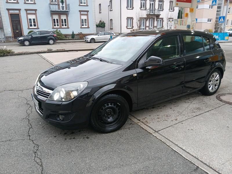Gebraucht Opel Astra 140 PS (102 kW) 2009 Schwarz Kleinwagen