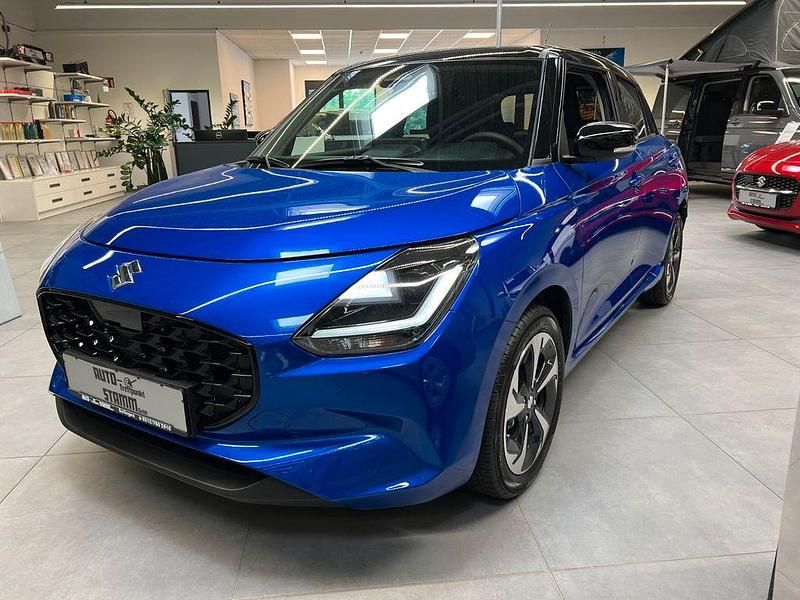 Gebraucht Suzuki Swift Comfort+ 83 PS (61 kW) 2024 Frontier blue / super black Kleinwagen