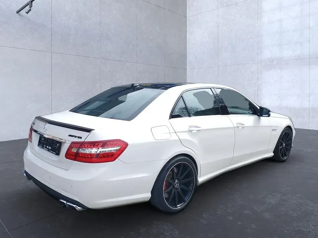 Gebraucht Mercedes E63 AMG AMG 525 PS (386 kW) 2010 Weiß Limousine