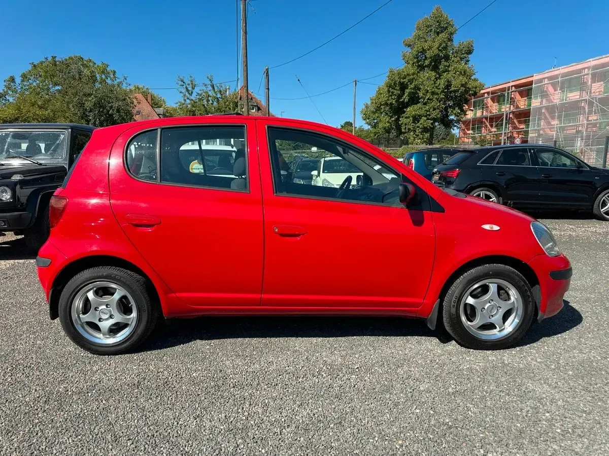Gebraucht Toyota Yaris 65 PS (47 kW) 2004 Rot Kleinwagen