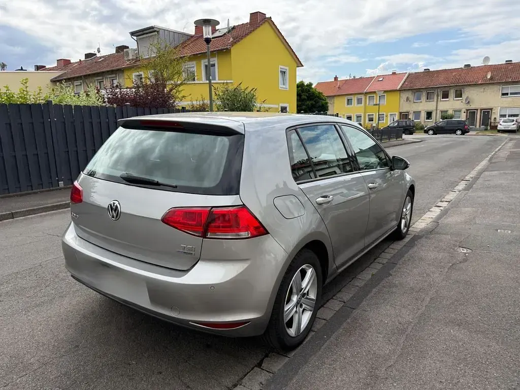 Gebraucht VW Golf VII Comfortline 86 PS (63 kW) 2013 Grau Limousine