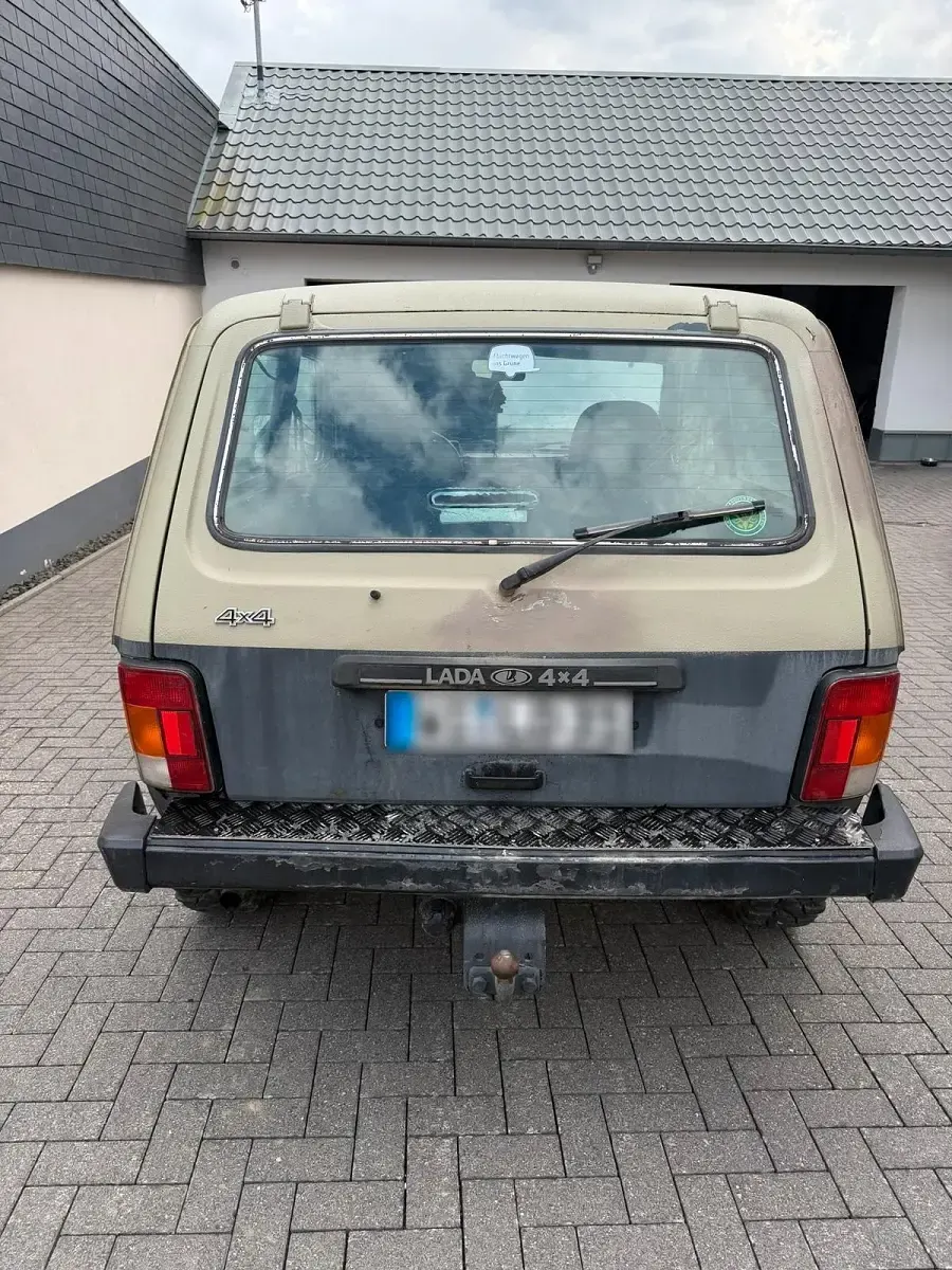 Gebraucht Lada niva 81 PS (59 kW) 2009 SUV