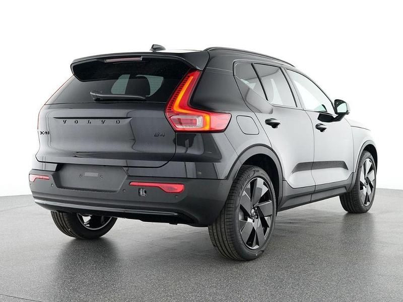 Gebraucht Volvo XC40 Plus 197 PS (144 kW) 2025 Schwarz SUV