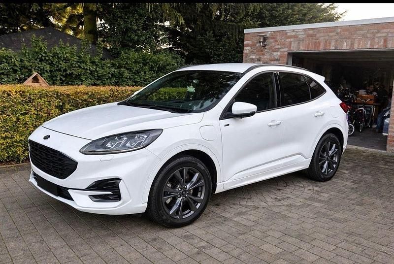 Gebraucht Ford Kuga ST-Line 224 PS (164 kW) 2021 Weiß SUV