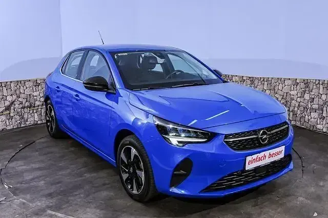 Gebraucht Opel Corsa-e Elegance 100 kW (136 PS) 2021 Lackierung voltaic blue met Kleinwagen