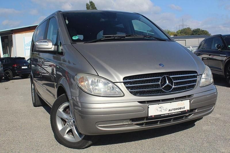 Silber Gebraucht 2010 Mercedes Viano Van / Kleinbus | 7.790 € (Superpreis) - Bild 1/4