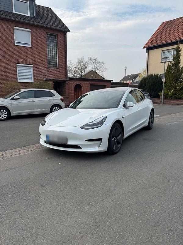 Gebraucht Tesla Model 3 Standard Range Plus 239 kW (325 PS) 2020 Weiß Limousine