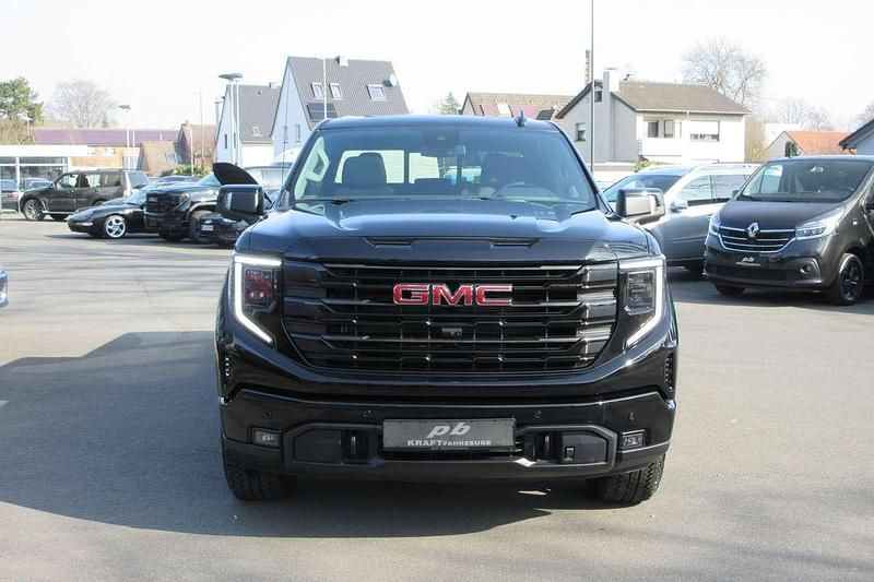 Neu Chevrolet Silverado 309 PS (227 kW) 2026 Schwarz SUV