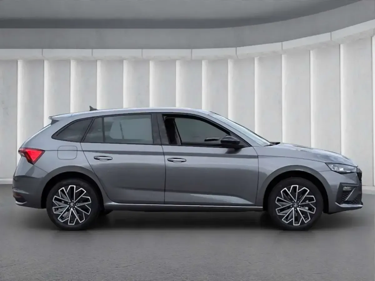 Neu Skoda Scala 116 PS (85 kW) 2026 Grau Kleinwagen