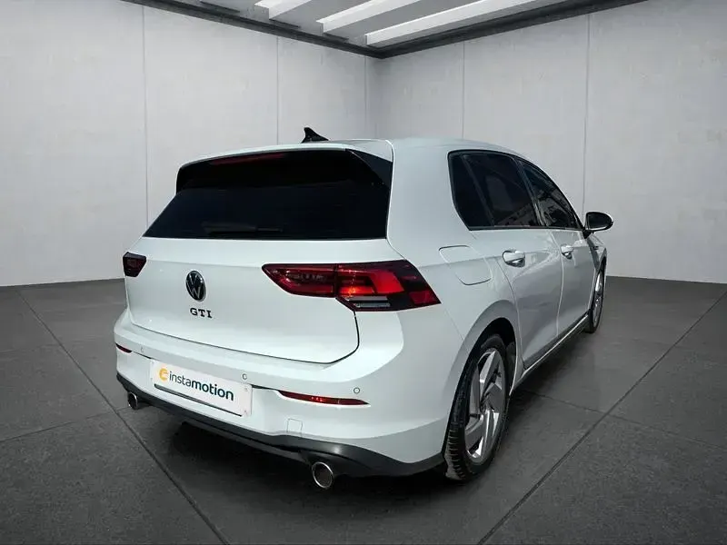 Gebraucht VW Golf VIII 245 PS (180 kW) 2023 Weiß Kleinwagen