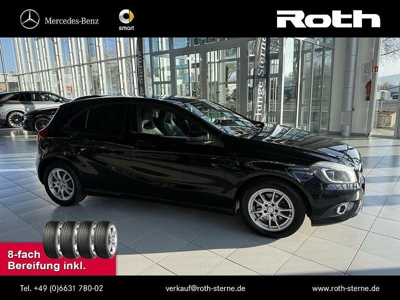 Schwarz Gebraucht 2013 Mercedes A200 Urban Limousine | 15.429 € (Teuer) - Bild 1/4