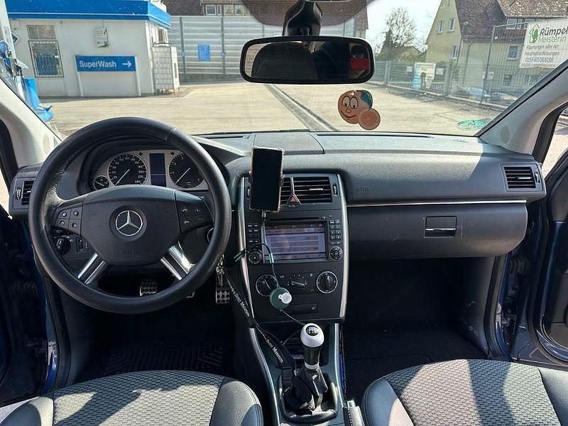 Gebraucht Mercedes B150 95 PS (69 kW) 2008 Blau Van / Kleinbus