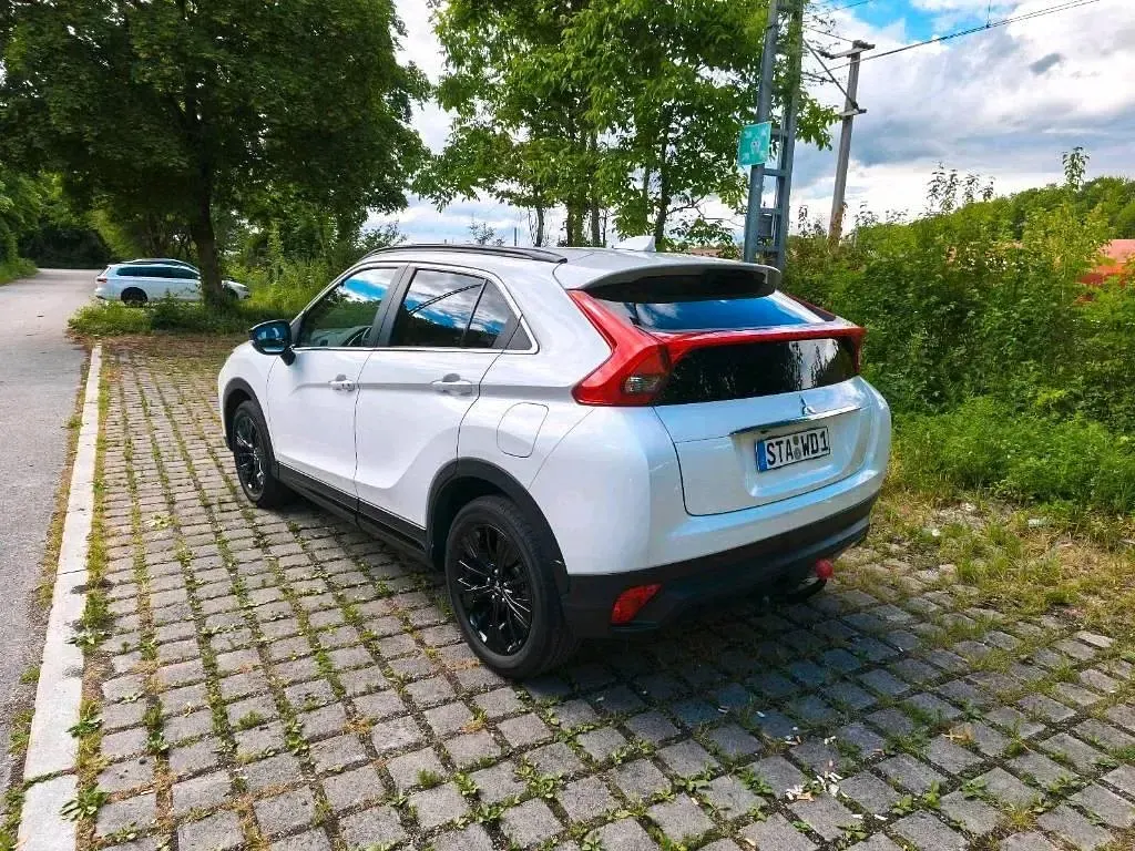 Gebraucht Mitsubishi Eclipse Cross Active 148 PS (108 kW) 2020 Weiß SUV
