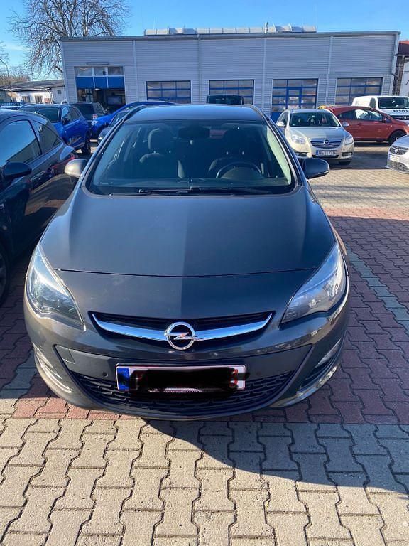 Gebraucht Opel Astra Exklusiv 140 PS (102 kW) 2015 Grau Kombi