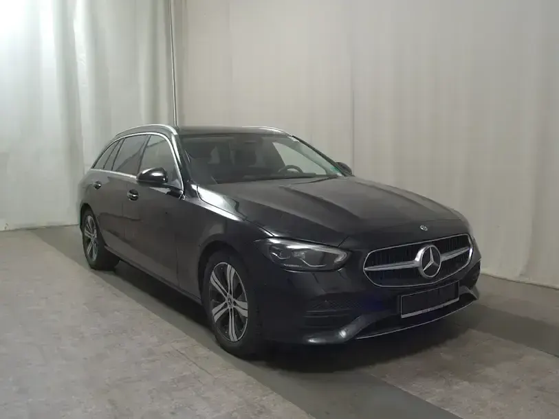 Gebraucht Mercedes C220 Avantgarde 220 PS (161 kW) 2022 Schwarz Limousine