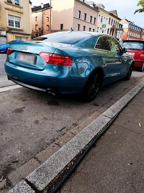 Second-hand Audi A5 S-Line 265 CP (194 kW) 2009 Albastru Coupe