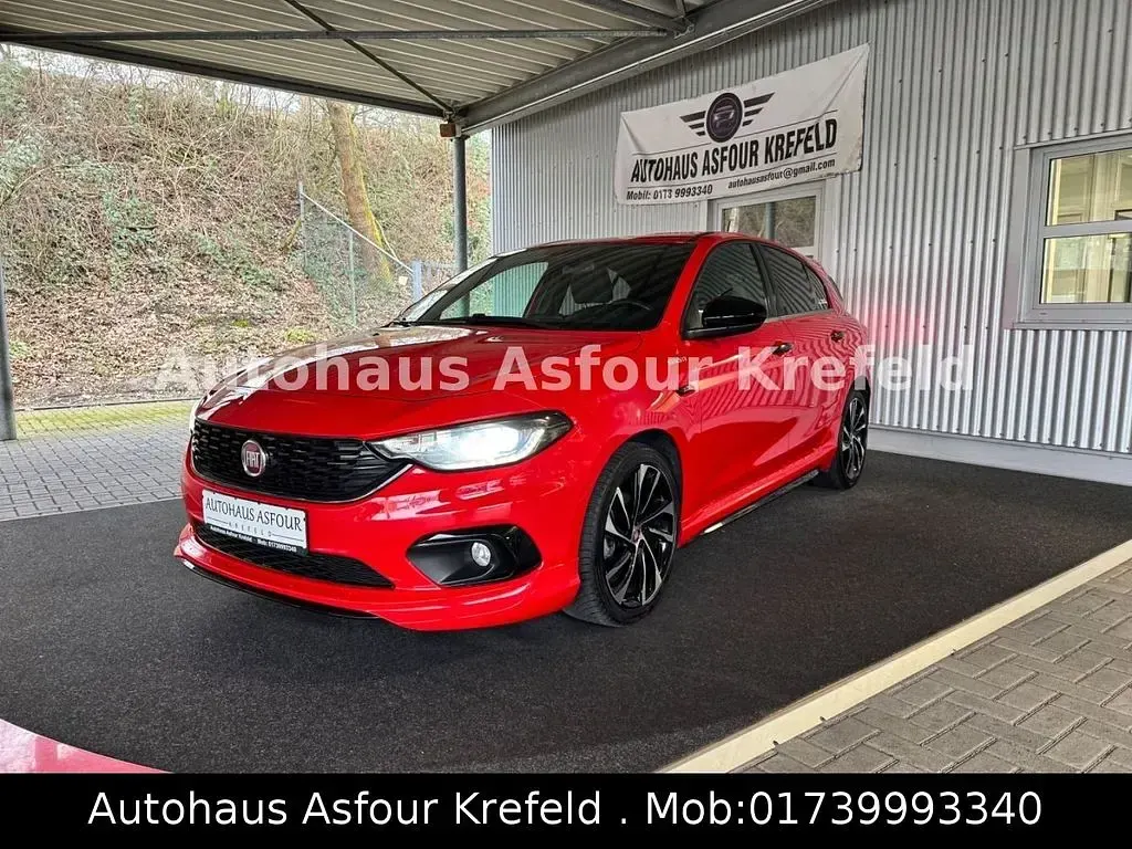 Gebraucht Fiat Tipo Sport 120 PS (88 kW) 2020 Rot Limousine