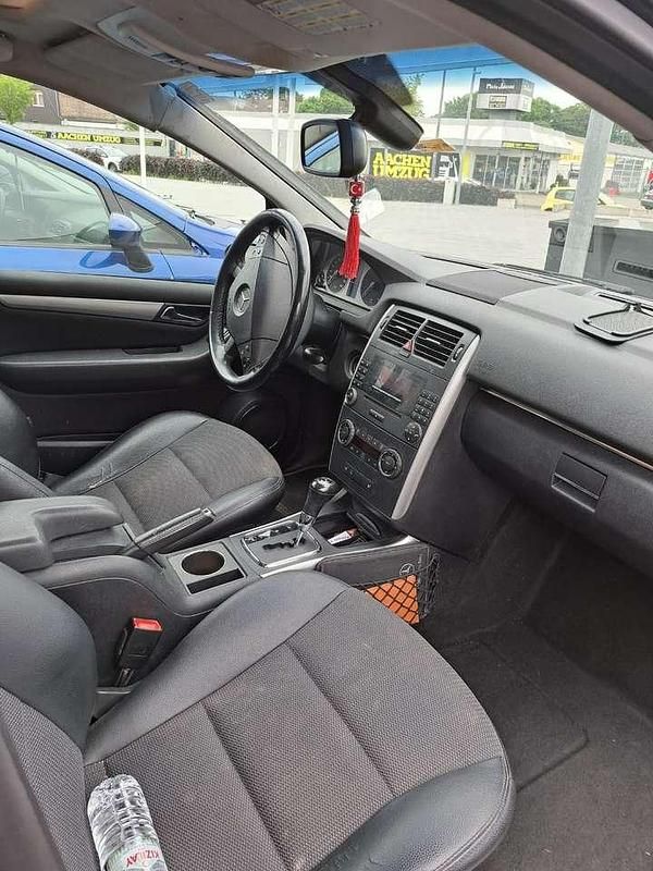 Schwarz Gebraucht 2007 Mercedes B200 Van / Kleinbus | 4.500 € (Etwas zu teuer) - Bild 1/4