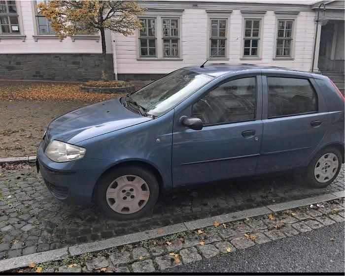 Blau Gebraucht 2007 Fiat Punto Kleinwagen | 650 € (Superpreis) - Bild 1/4