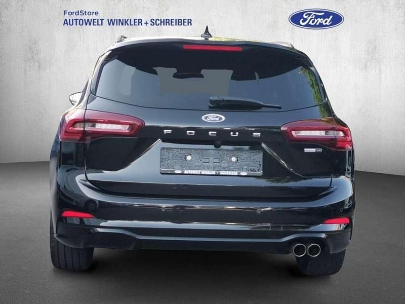 Używany Ford Focus ST-Line 155 KM (114 kW) 2022 Czarny Sedan/Limuzyna