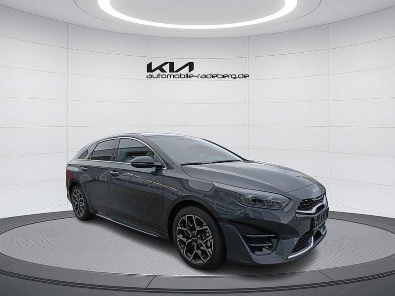 Gebraucht Kia ProCeed 140 PS (102 kW) 2024 Grau Kleinwagen