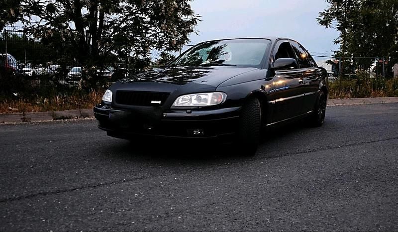 Gebraucht Opel Omega 144 PS (105 kW) 2001 Schwarz Limousine