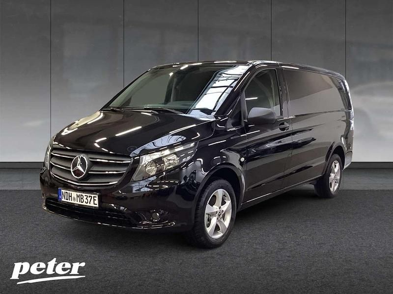 Gebraucht Mercedes e-Vito 85 kW (116 PS) 2022 Schwarz obsidianschwarz metall Van / Kleinbus