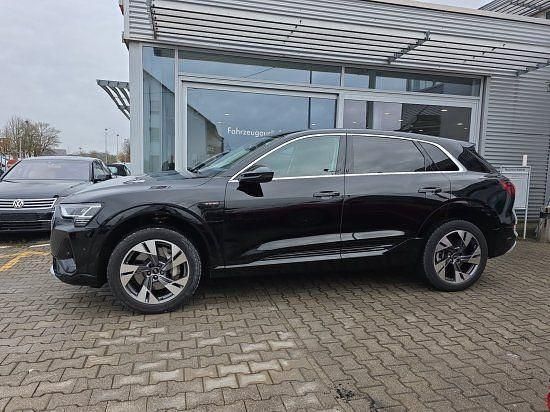 Gebraucht Audi e-tron S-Line 300 kW (408 PS) 2022 Brillantschwarz SUV