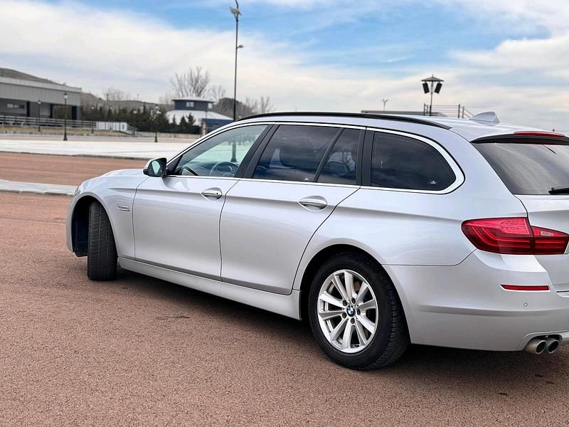 Gebraucht BMW 520 184 PS (135 kW) 2014 Grau Kombi