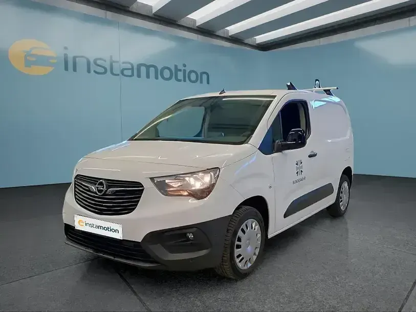 Gebraucht Opel Combo 131 PS (96 kW) 2022 Weiß Van / Kleinbus