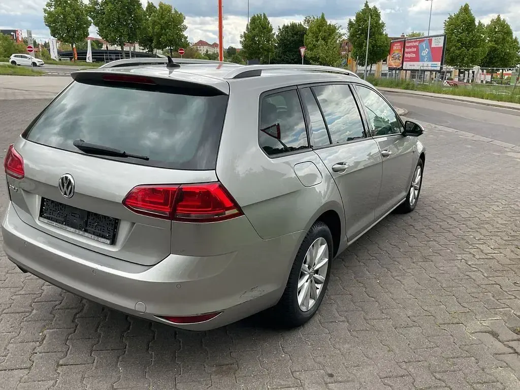 Gebraucht VW Golf VII LOUNGE 110 PS (80 kW) 2016 Grau Kombi