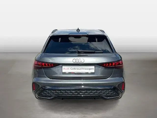 Gebraucht Audi A3 S-Line 150 PS (110 kW) 2026 Grau Limousine