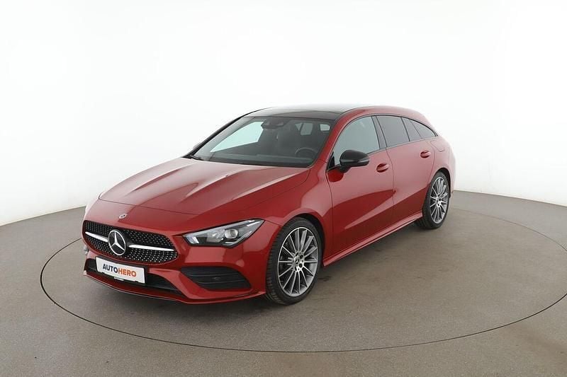 Rot Gebraucht 2021 Mercedes CLA200 Shooting Brake AMG line Kombi | 25.110 € (Guter Preis) - Bild 1/3