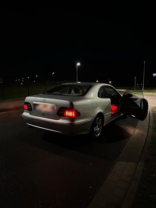 Gebraucht Mercedes CLK200 Elegance 163 PS (119 kW) 2000 Grau Coupé