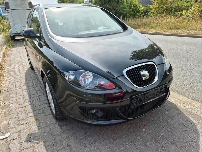 Schwarz Gebraucht 2009 Seat Altea XL Van / Kleinbus | 3.490 € (Fairer Preis) - Bild 1/4