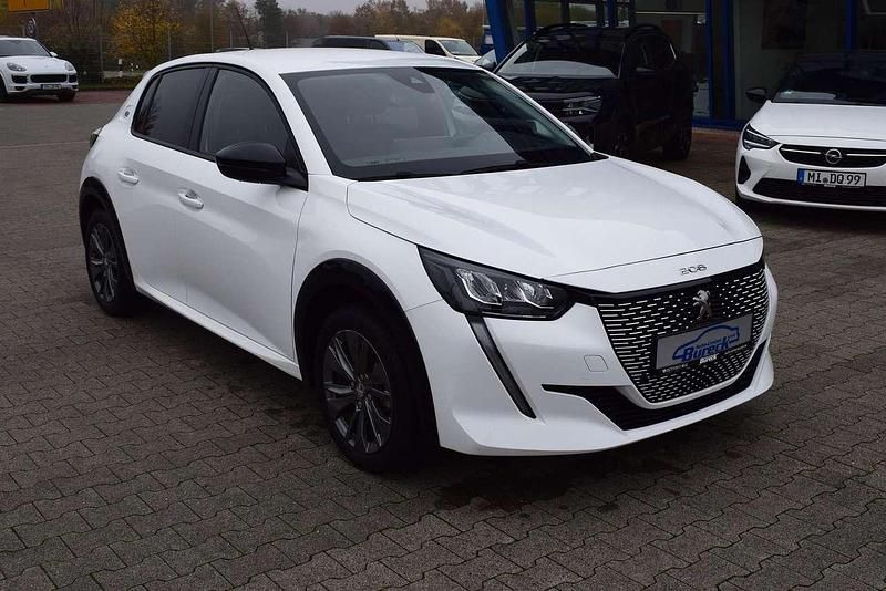 Polarweiss Gebraucht 2023 Peugeot 208 Allure Kleinwagen | 17.780 € (Superpreis) - Bild 1/4