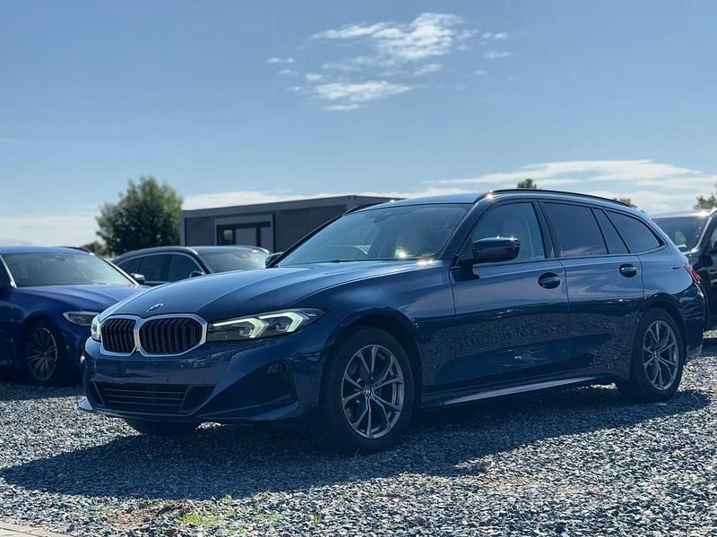 Gebraucht BMW 320 Shadowline 190 PS (139 kW) 2022 Blau Kombi