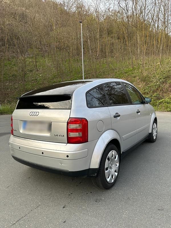 Second-hand Audi A2 75 CP (55 kW) 2002 Argintiu Hatchback