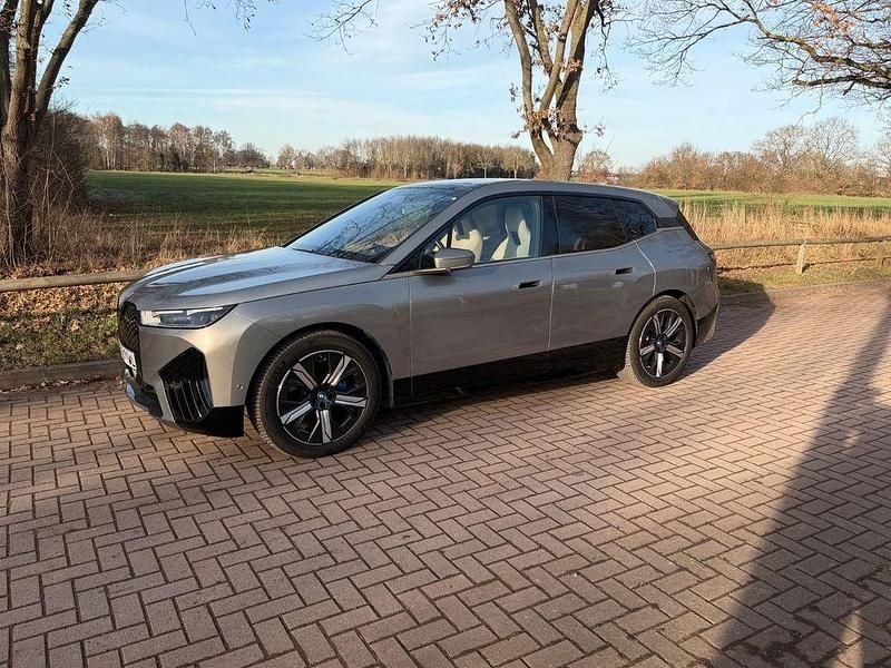 Gebraucht BMW iX Performance 384 kW (523 PS) 2023 Grau SUV